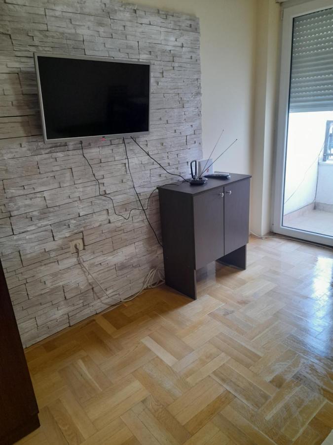 For You Apartman Ni Esterno foto